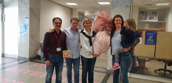 Donazione uovo cioccolato di 5 kg da parte Pane quotidiano