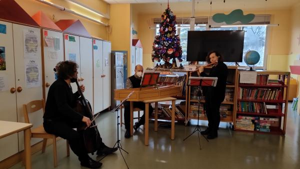 Concerto nella ludoteca della Clinica Pediatrica