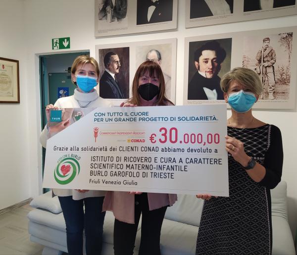 foto consegna assegno