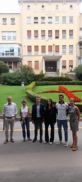 Il direttore generale Stefano Dorbolò e il direttore sanitario Paola Toscani con lo staff di Promorun